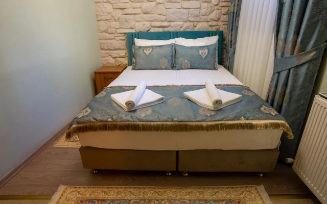 Sayina Hotel