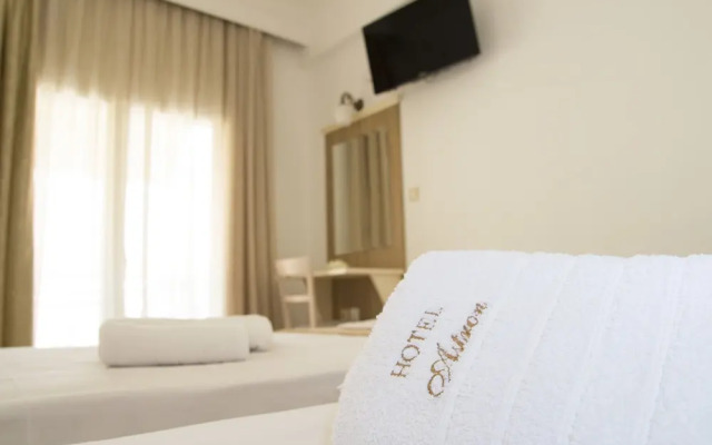 Astron Hotel