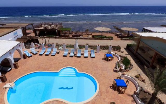 Blue Beach Club Apartment