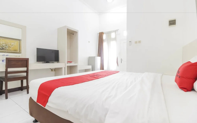 La Mega Hotel Cirebon by Reddoorz