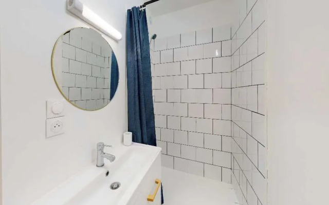 Private Room in a Shared Flat - Villeurbanne
