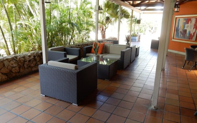 Talk of the Town Hotel and Beach Club in Arikok National Park, Aruba from 163$, photos, reviews - zenhotels.com hotel front