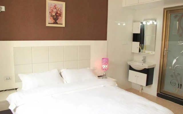 Wuhan Yue'erju Family Hotel