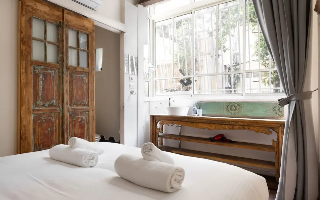 Gorgeous Bauhaus Interior Near the Beach