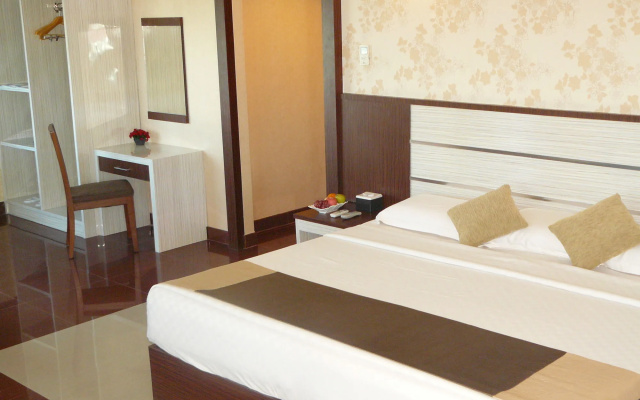 Hotel Oval Surabaya