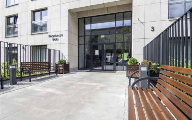 Отель P&O Apartments Biala Польша, Варшава - отзывы, цены и фото номеров - забронировать отель P&O Apartments Biala онлайн вид на фасад