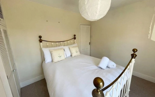 Park End House - Parking Pet Friendly - From 180 Per Night