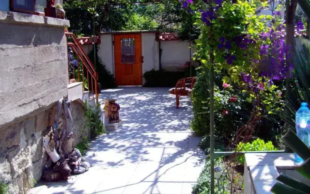 Kalina Guest House