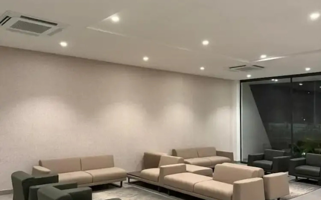 Bantree Luxury Apartments by Cozy
