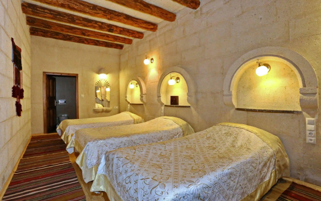 Anatolia Raymonde Cave House