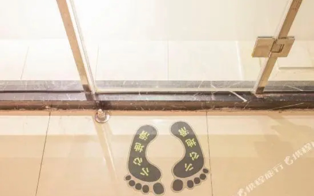 Pod Inn (Lancun Road Metro Station, Shanghai New International Expo Center)