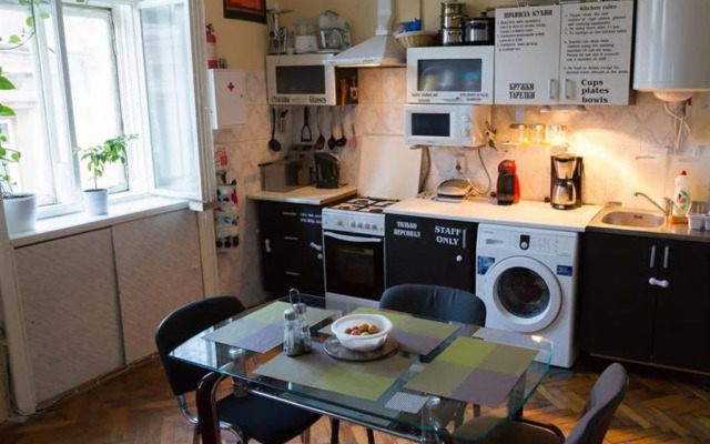 Square Apartments