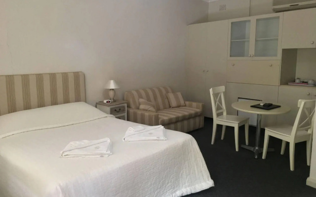 Town & Country Motel