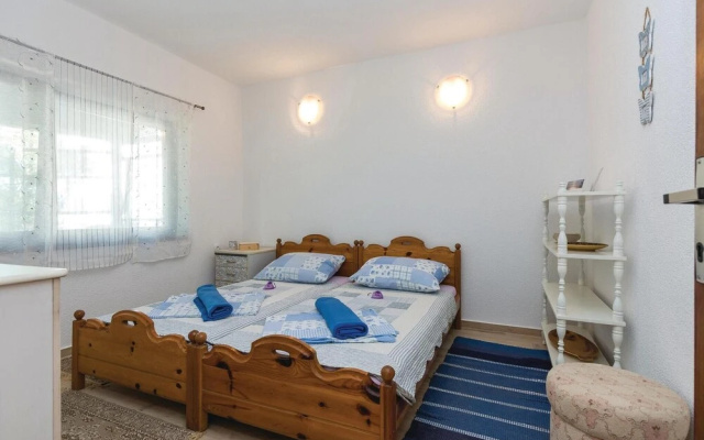 Nice Home in Privlaka With 2 Bedrooms and Wifi