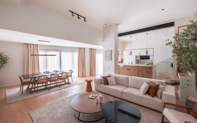 Vesta - Luxury APT - 3BR - La Mirada