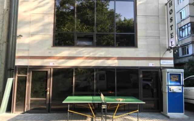 Гостиница Хостел West Point Premium Казахстан, Алматы - отзывы, цены и фото номеров - забронировать гостиницу Хостел West Point Premium онлайн вид на фасад