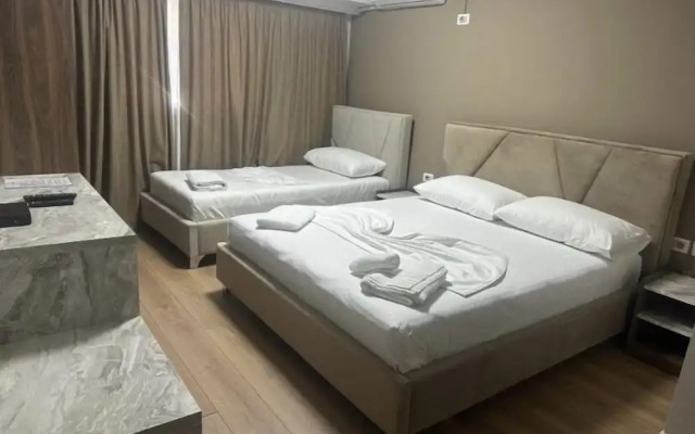 Hotel HER