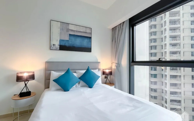 Luxurious 1B With Breathtaking Views Downtown