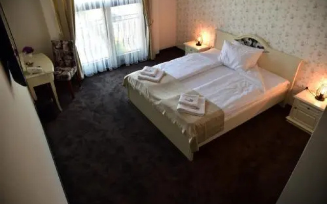 Hesteya Hotel