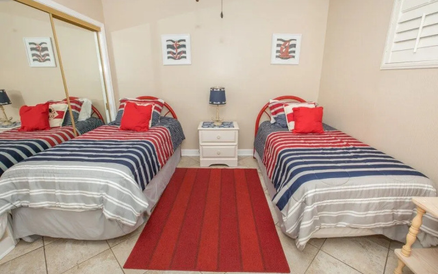 Holiday Surf & Racquet 614 2 Bedroom Condo by RedAwning