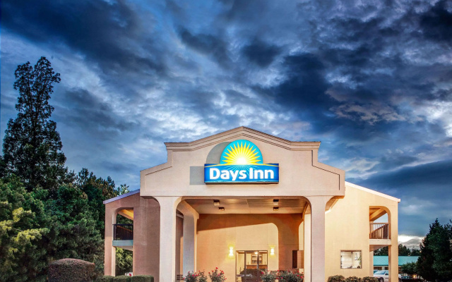 Days Inn Kennesaw