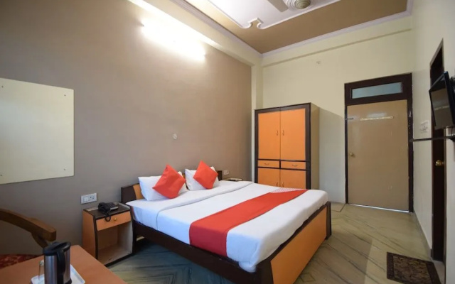 OYO 23499 Hotel Sky Inn