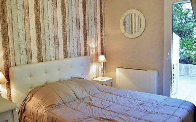 Appartement Le Lavandou, 4 pièces, 6 personnes - FR-1-251-56