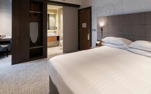 DoubleTree by Hilton Belfast City Ten Square