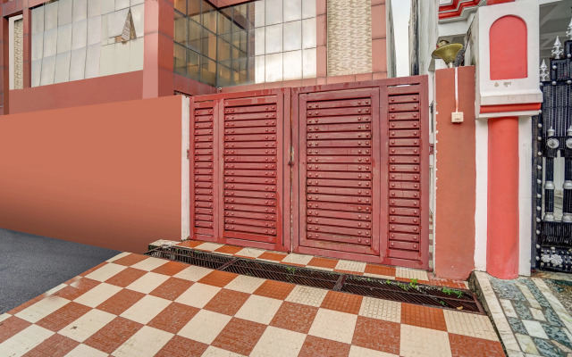 Super Hotel O Jankipuram Vikas Nagar