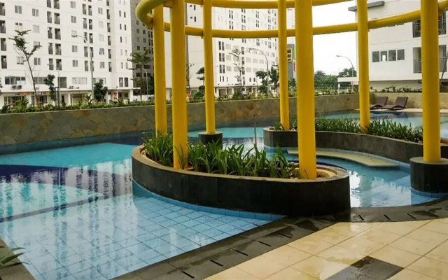 Homey and Cozy 2BR Bassura City Apartment near Mall
