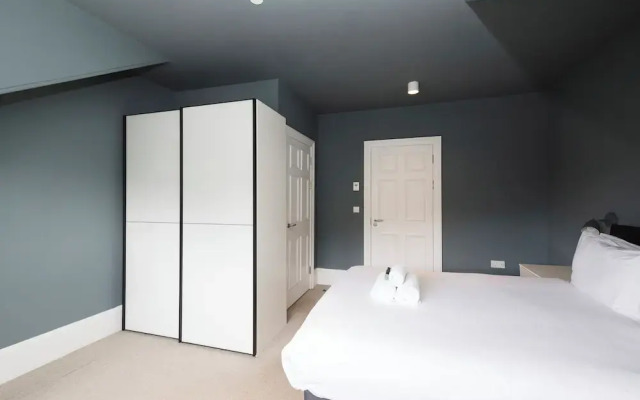 JOIVY Apartments - 5* Central Georgian Apartment (2 Bed)