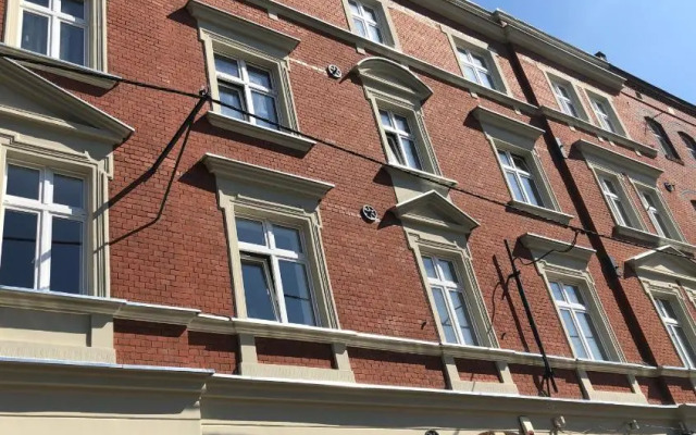 eM Apartment 17