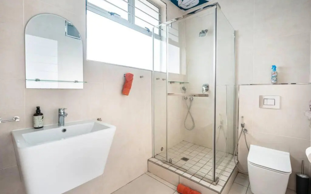1002 La Ballito-trendy apartment with endless view