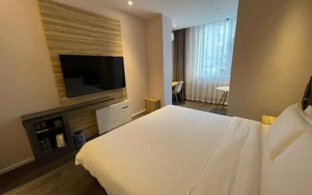 Hanting Hotel (Yonghe Palace Heping Metro Station