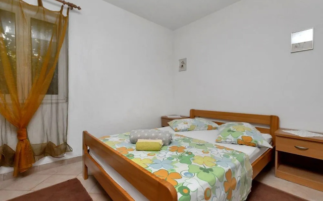 Apartments Robinzon Milivoj