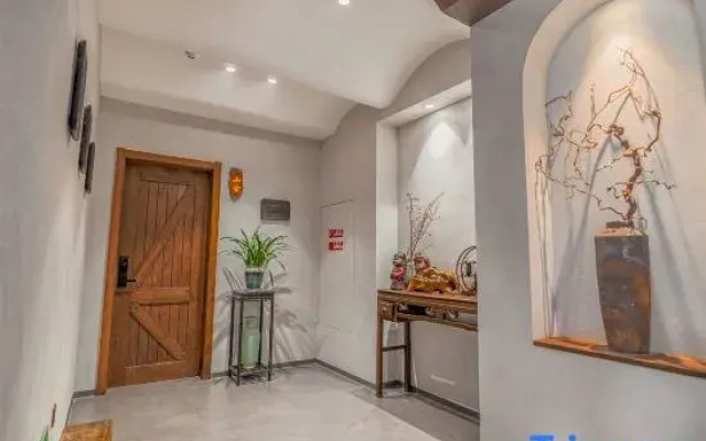 Zunyang Hidden House Garden Homestay (Suning Plaza Branch)