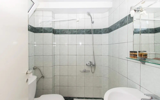 Karayiannis Hotel