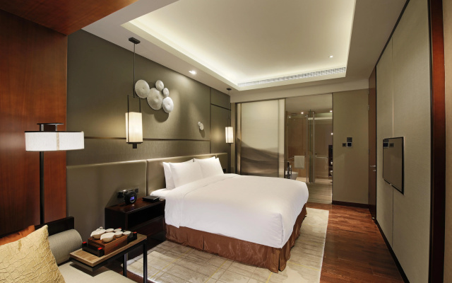 HUALUXE Wuxi Taihu by IHG
