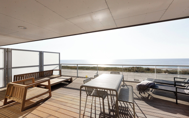 Luxury Seaview Apartment for 4