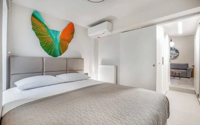 Plaka Clio Apartment by A&A Residences