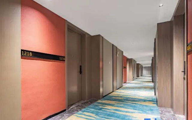 Junding Zhishang Hotel(East Railway Station, Yichang Store)