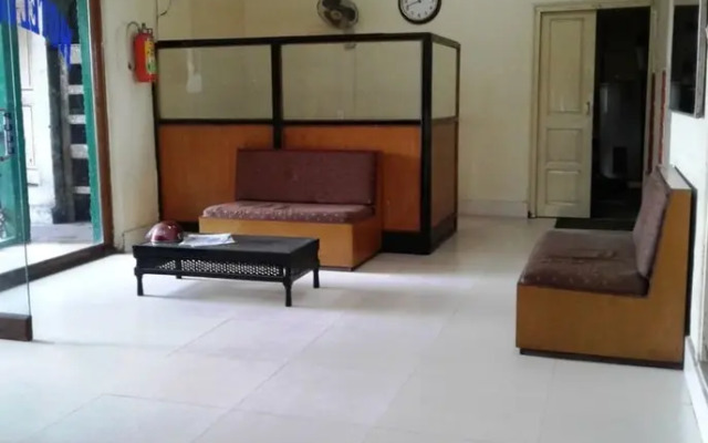 Goroomgo Hotel Good Luck Raipur