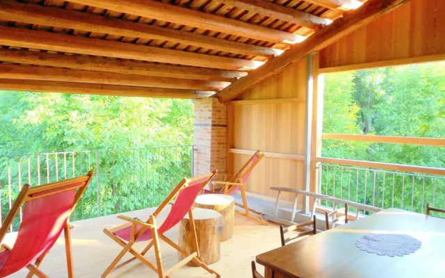 Modern Farmhouse in Pagnano Italy Near Forest