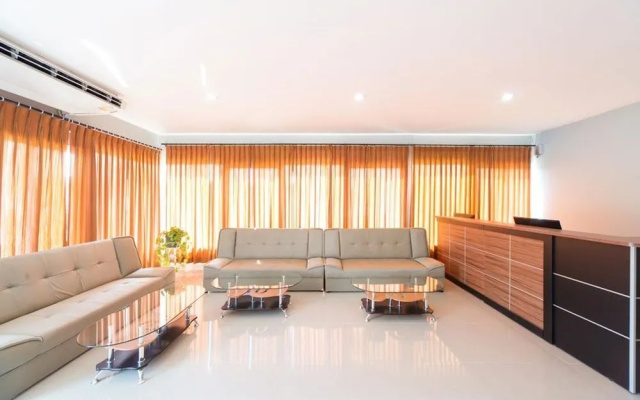 Samui Balcony Hotel(สมุย บัลโคนี โฮเต็ล แอนด์ เกสต์เฮาส์)