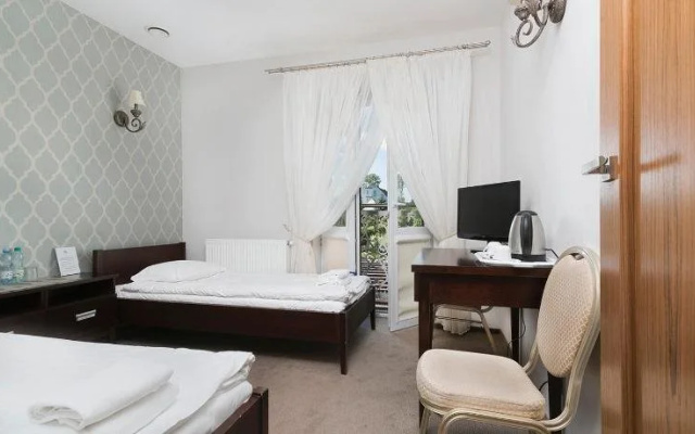 Hotel Pod Kasztanami