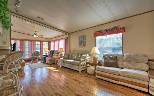 Waterfront Homosassa Home w/ Private Dock & Deck!