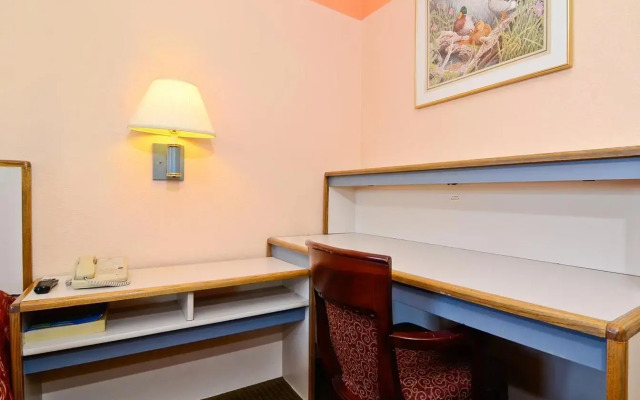 Days Inn & Suites Memphis