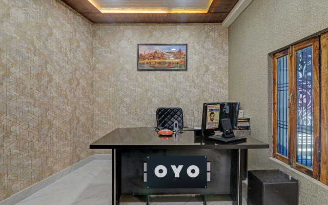 OYO 823703 Hotel Aanandwan Palace