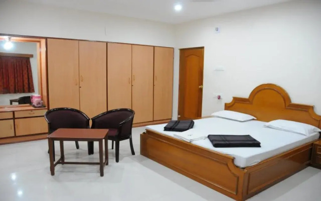 Lloyds Guest House, North Boag Road, T. Nagar