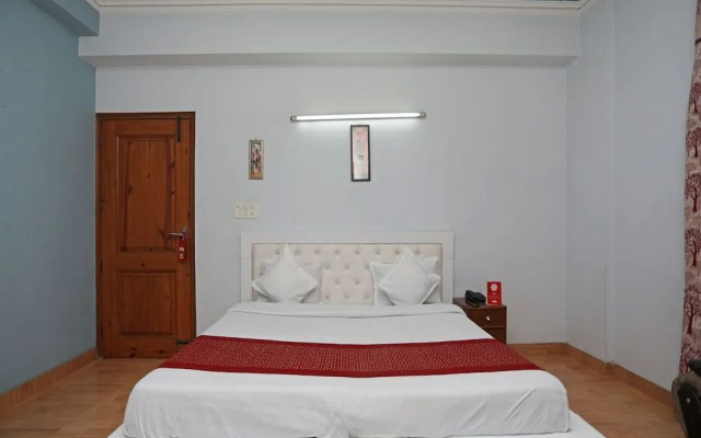 OYO 12502 City Hotel